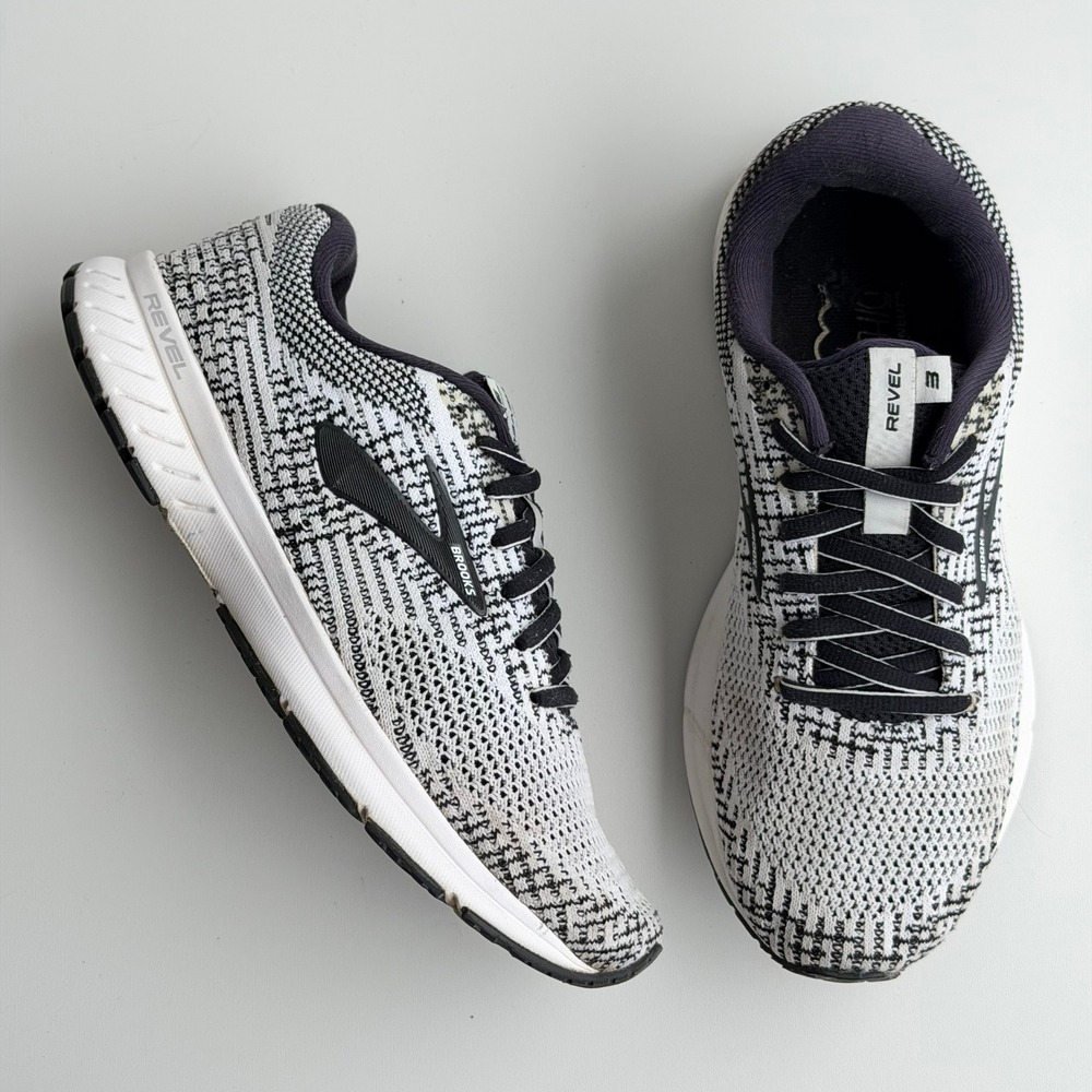 Brooks Revel 3 Women 7.5 White Black Knit Comfort Running Shoes Walking Training